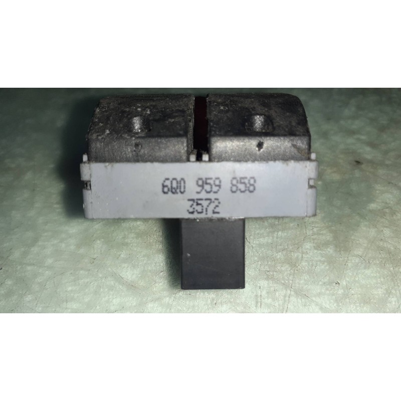 Recambio de mando elevalunas delantero izquierdo para seat ibiza (6l1) fresh referencia OEM IAM 6Q0959858  CONECTOR 4 PINES