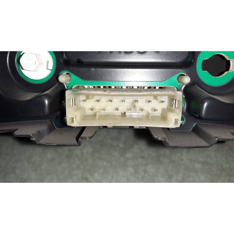 Recambio de cuadro instrumentos para opel meriva 1.7 16v cdti cat referencia OEM IAM 13163907DB 110080161015 GM / VDO