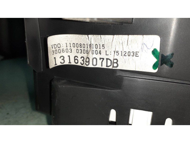 Recambio de cuadro instrumentos para opel meriva 1.7 16v cdti cat referencia OEM IAM 13163907DB 110080161015 GM / VDO
