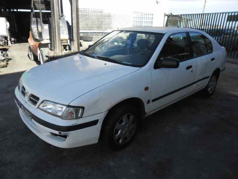 nissan primera berlina (p11) del año 1997