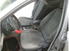 kia cerato del año 2004 2