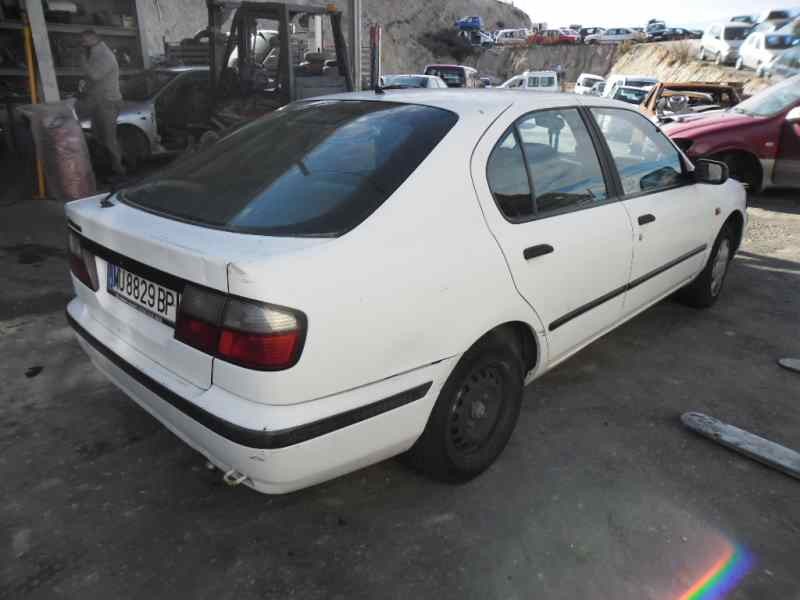 nissan primera berlina (p11) del año 1997