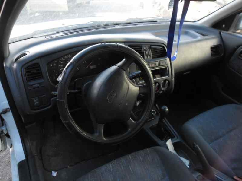 nissan primera berlina (p11) del año 1997