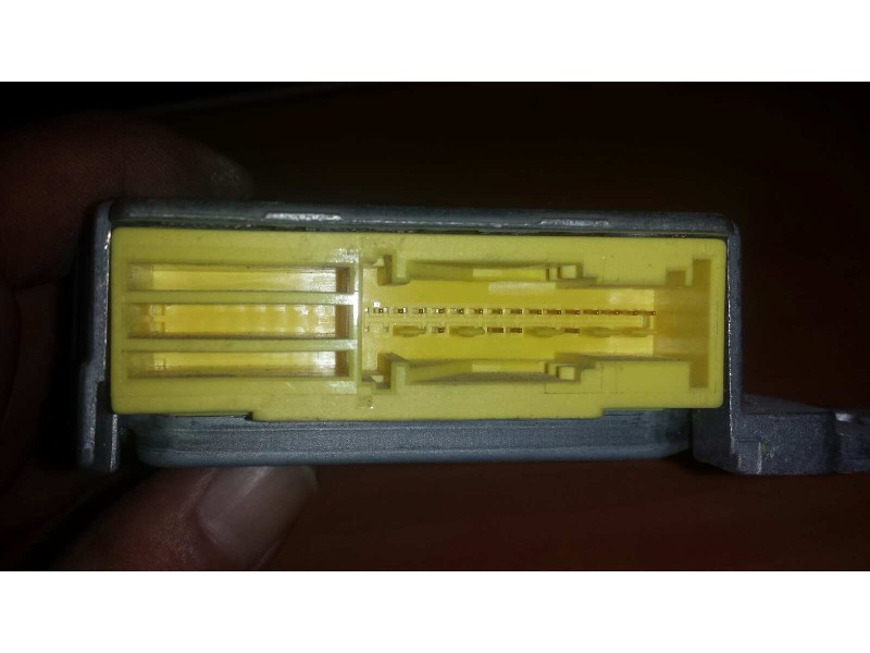 Recambio de centralita airbag para renault clio ii fase i (b/cbo) 1.2 referencia OEM IAM 0285001157 7700428310C BOSCH