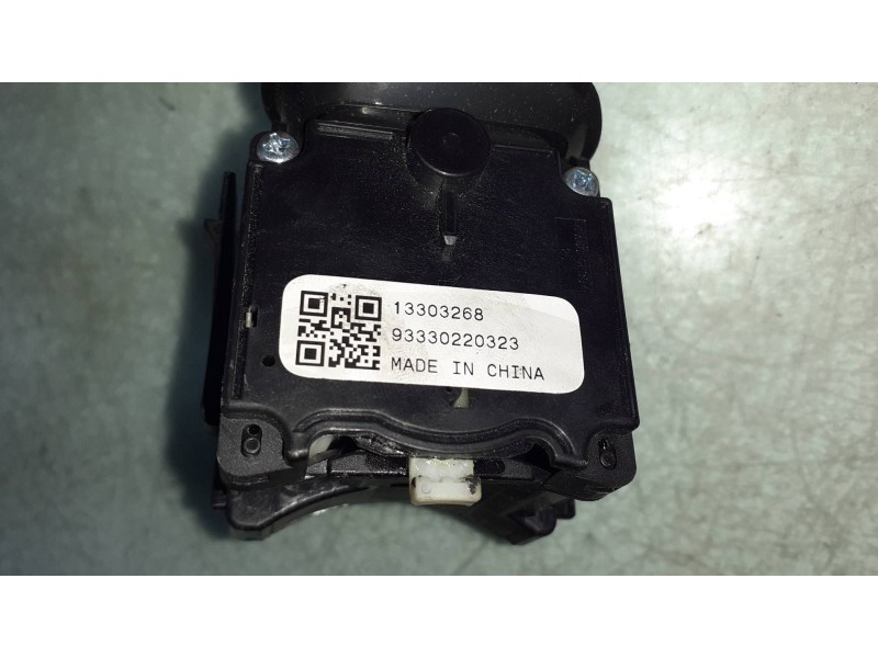 Recambio de mando intermitentes para opel astra j lim. cosmo referencia OEM IAM 13303268  CONECTOR 12 PINES