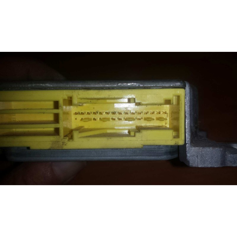 Recambio de centralita airbag para renault clio ii fase i (b/cbo) 1.4 alize referencia OEM IAM 0285001157 7700428310B 