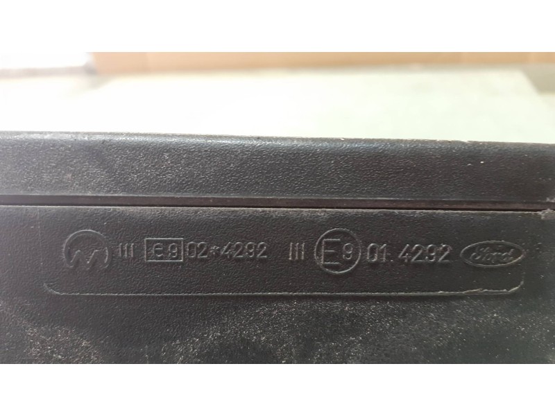 Recambio de retrovisor derecho para ford focus berlina (cap) ambiente (d) referencia OEM IAM 212876100 014292 ELECTRICO