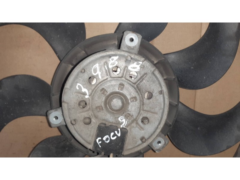 Recambio de electroventilador para ford focus berlina (cap) ambiente (d) referencia OEM IAM 3136613305  1137328148