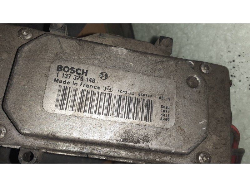 Recambio de electroventilador para ford focus berlina (cap) ambiente (d) referencia OEM IAM 3136613305  1137328148