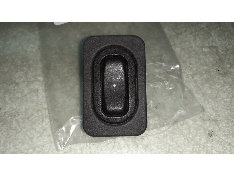 Recambio de mando elevalunas delantero derecho para opel meriva referencia OEM IAM 24407699  