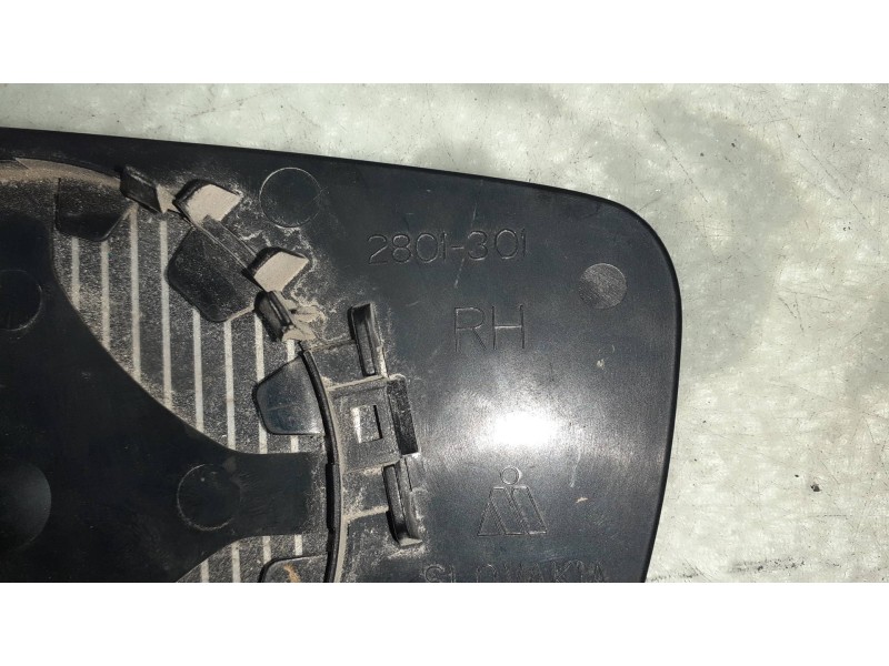 Recambio de cristal retrovisor derecho para ford focus berlina (cap) ambiente (d) referencia OEM IAM 2801301  