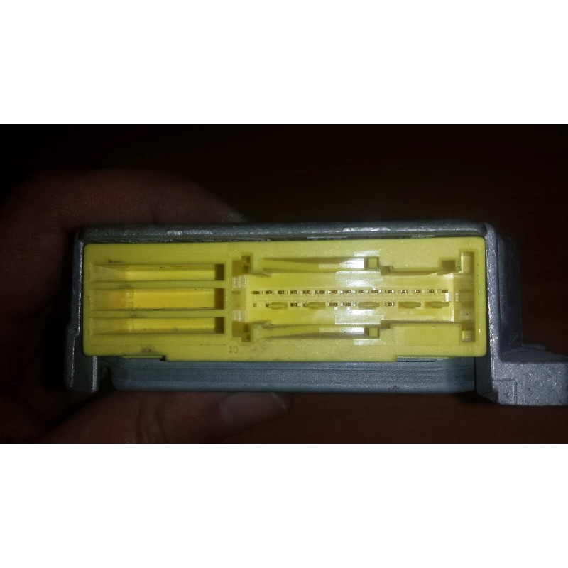 Recambio de centralita airbag para renault clio ii fase i (b/cbo) 1.2 alize referencia OEM IAM 0285001157 7700428310C BOSCH