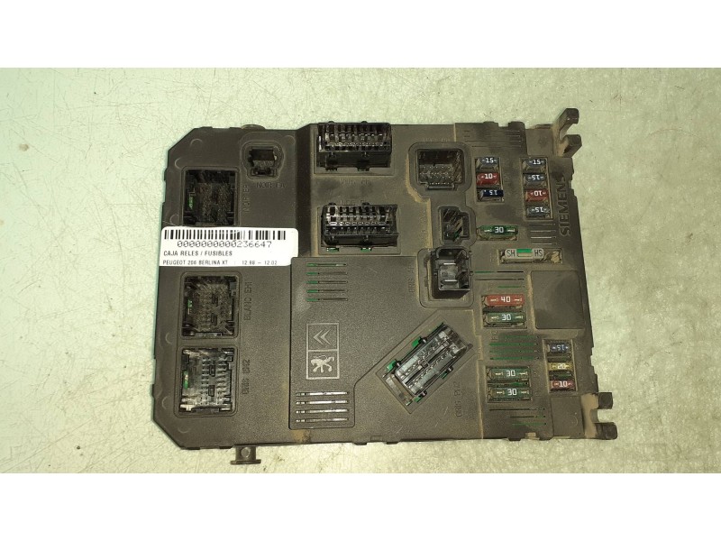 Recambio de caja reles / fusibles para peugeot 206 berlina xt referencia OEM IAM 9645747480 BSI E02 00 SIEMENS