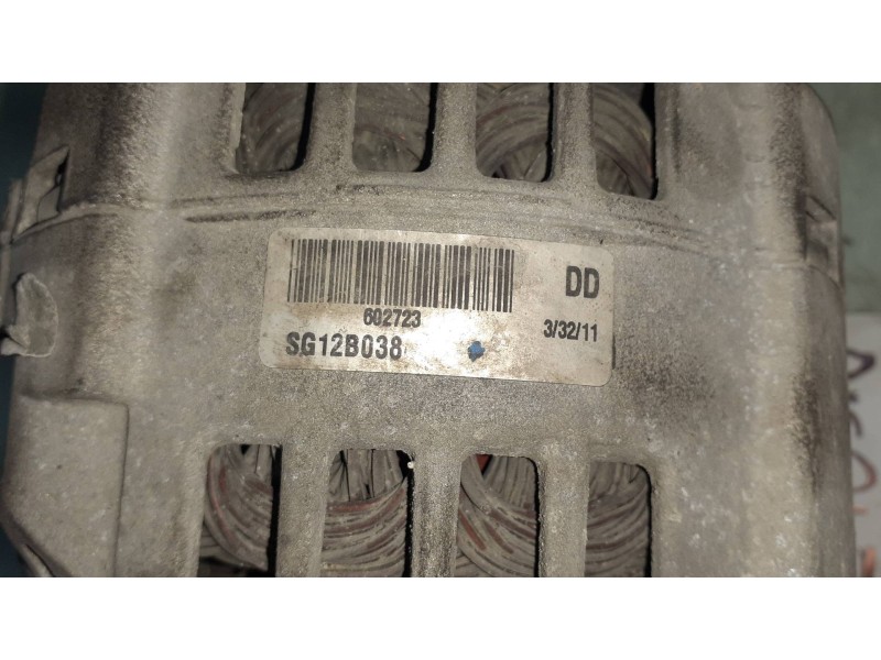 Recambio de alternador para renault kangoo (f/kc0) rt referencia OEM IAM SG12B038 VALEO 