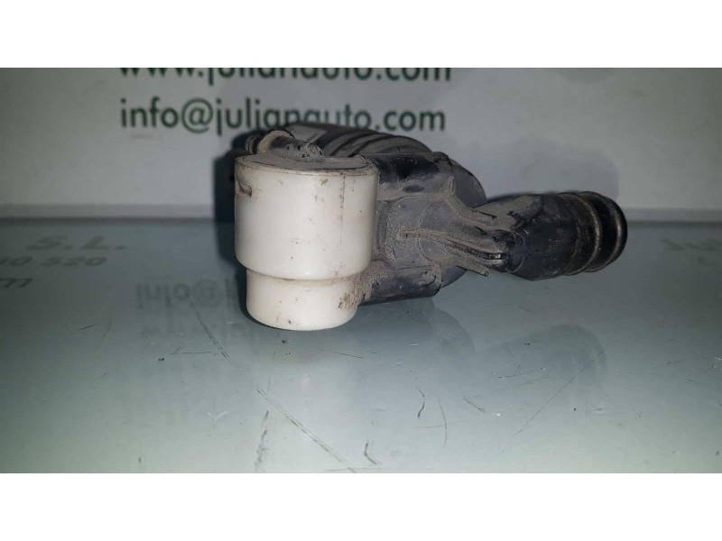 Recambio de bomba limpia para peugeot 407 sw sr confort referencia OEM IAM 9643447980  