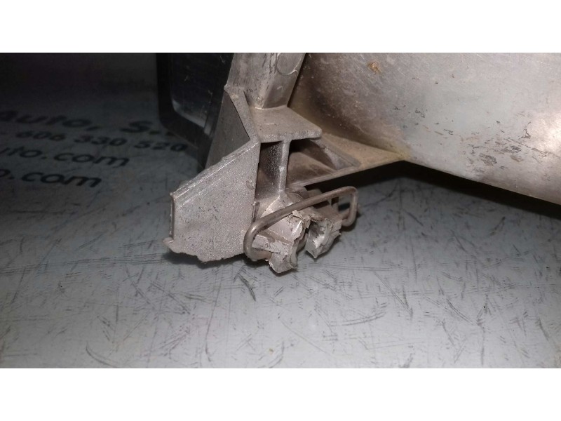 Recambio de faro izquierdo para peugeot 106 (s1) cocktail referencia OEM IAM 084837  VALEO