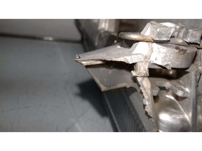 Recambio de faro izquierdo para peugeot 106 (s1) cocktail referencia OEM IAM 084837  VALEO