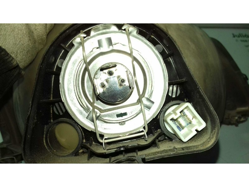 Recambio de faro izquierdo para peugeot 106 (s1) cocktail referencia OEM IAM 084837  VALEO