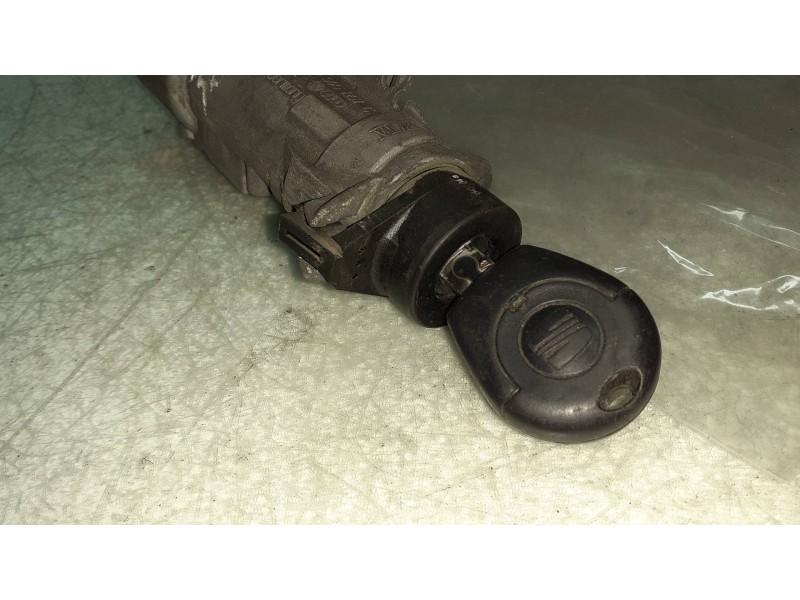 Recambio de conmutador de arranque para seat leon (1m1) signo referencia OEM IAM 4B0905851C  