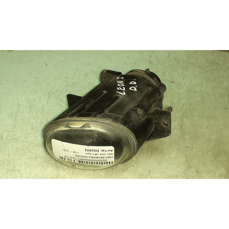 Recambio de faro antiniebla derecho para seat leon (1m1) signo referencia OEM IAM E9024004  VALEO