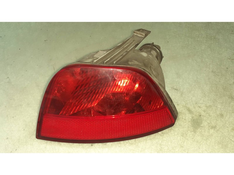 Recambio de faro antiniebla trasero izquierdo para ford focus berlina (cap) ambiente (d) referencia OEM IAM 5M5115501AA  0374D