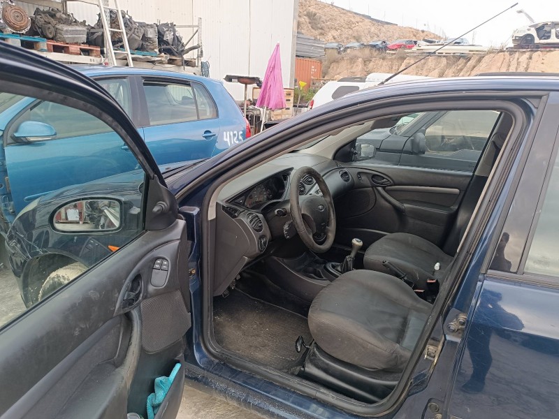 ford focus berlina (cak) del año 2003