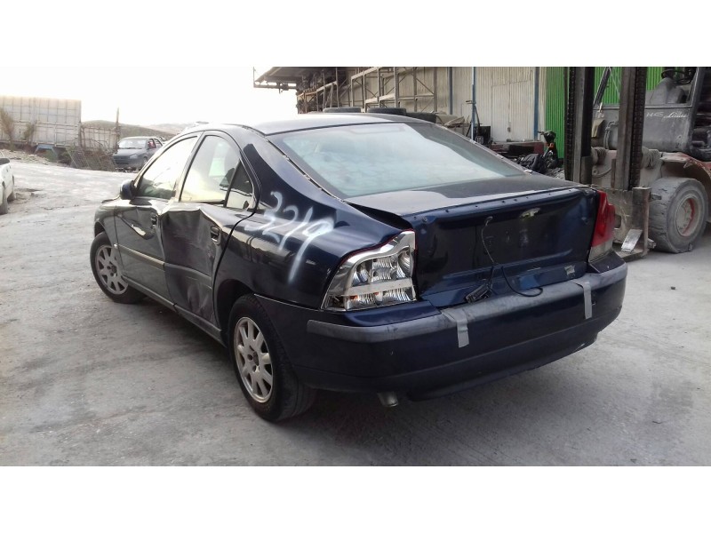 volvo s60 berlina del año 2001