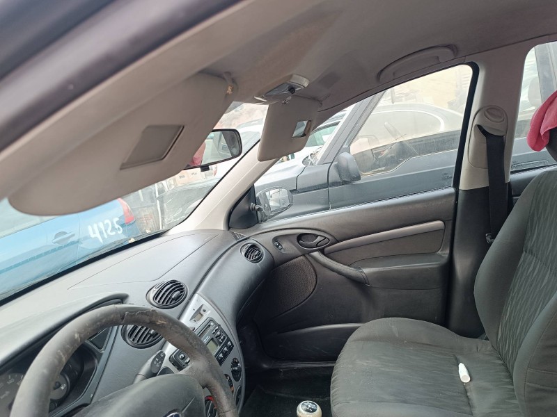 ford focus berlina (cak) del año 2003
