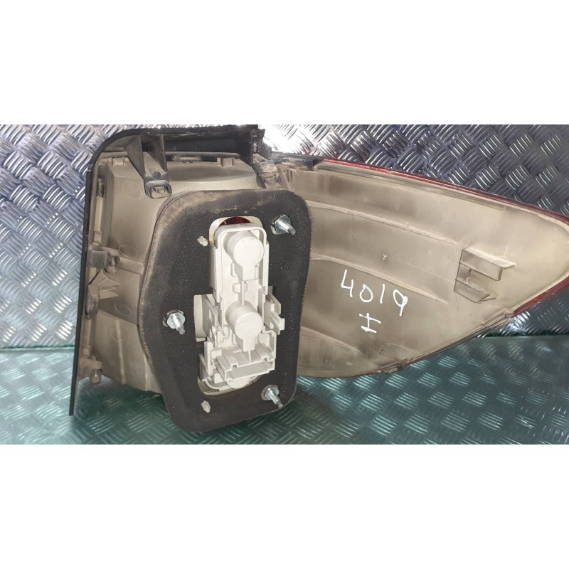 Recambio de piloto trasero izquierdo para mercedes-benz clase b (w245) 180 cdi (245.207) referencia OEM IAM A1698202564 EXT 