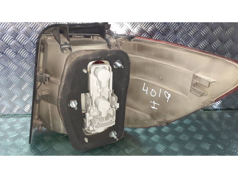 Recambio de piloto trasero izquierdo para mercedes-benz clase b (w245) 180 cdi (245.207) referencia OEM IAM A1698202564 EXT 