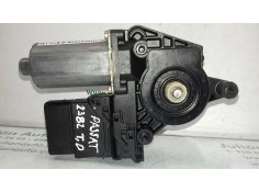 Recambio de motor elevalunas trasero derecho para volkswagen passat berlina (3b2) comfortline referencia OEM IAM 0130821696 0507