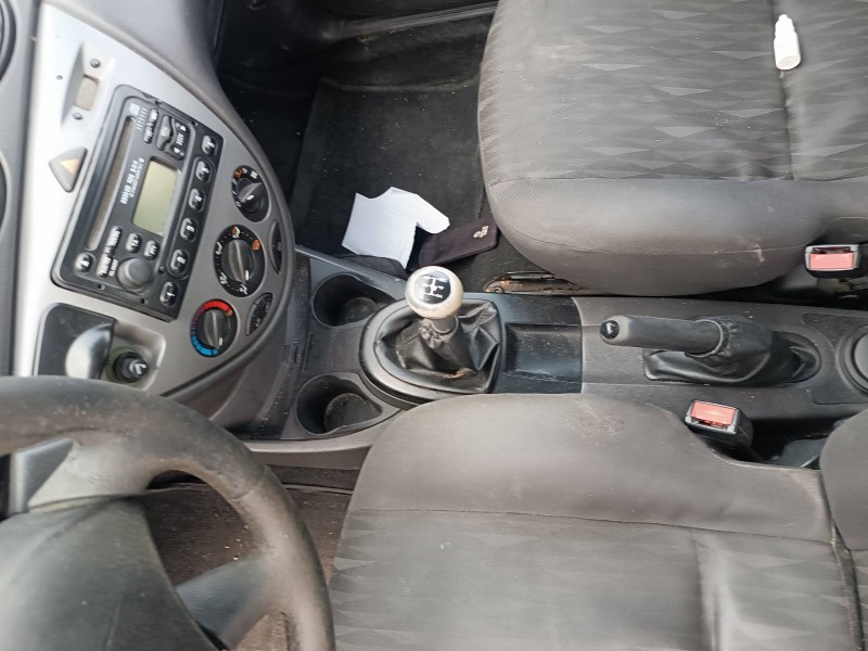ford focus berlina (cak) del año 2003
