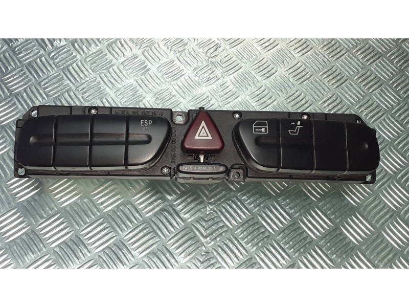 Recambio de warning para mercedes-benz clase c (w203) berlina 220 cdi (203.006) referencia OEM IAM 2038215679  3306010400