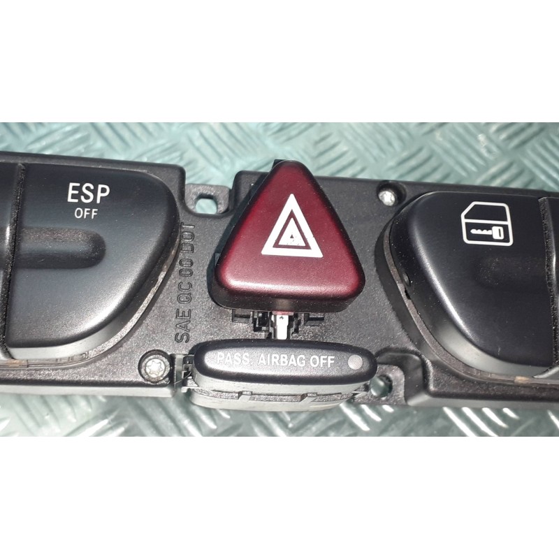 Recambio de warning para mercedes-benz clase c (w203) berlina 220 cdi (203.006) referencia OEM IAM 2038215679  3306010400