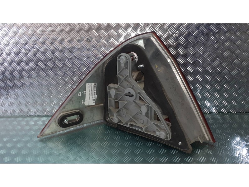 Recambio de piloto trasero derecho para mercedes-benz clase c (w203) berlina 220 cdi (203.006) referencia OEM IAM   