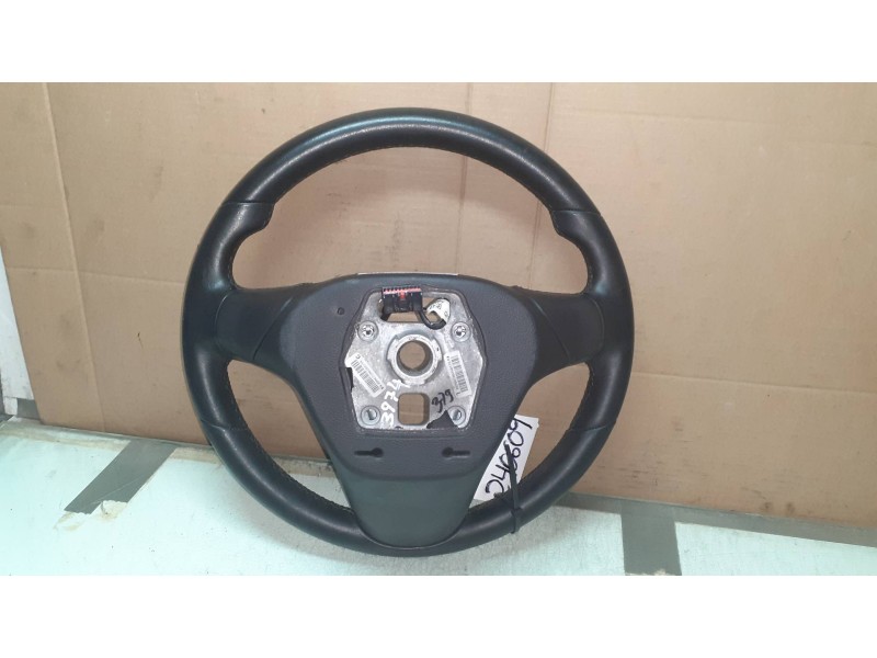 Recambio de volante para opel astra j lim. cosmo referencia OEM IAM 13305818  PIEL