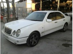 mercedes-benz clase e (w210) berlina del año 1998
