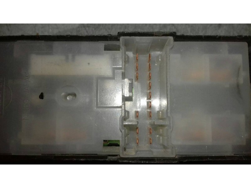 Recambio de mando elevalunas delantero izquierdo para nissan almera tino (v10m) ambience referencia OEM IAM   