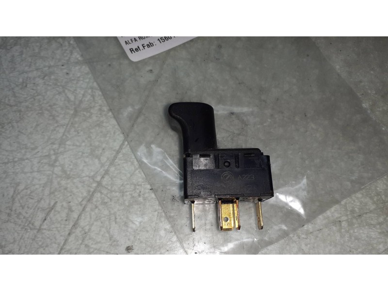 Recambio de mando elevalunas trasero derecho para alfa romeo 166 2.5 v6 24v referencia OEM IAM 156018962 A223 
