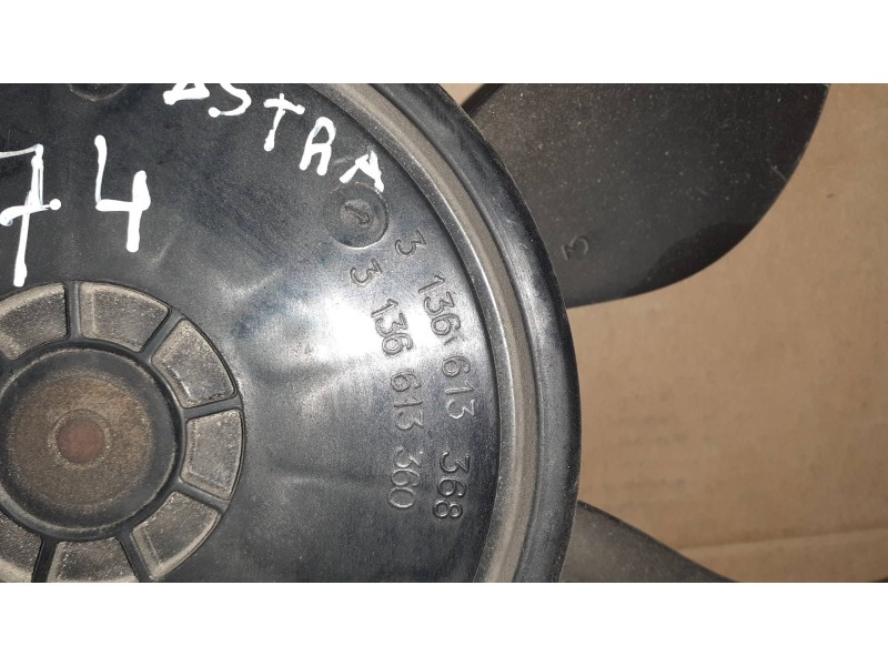 Recambio de electroventilador para opel astra j lim. cosmo referencia OEM IAM 3136613368  3136613360