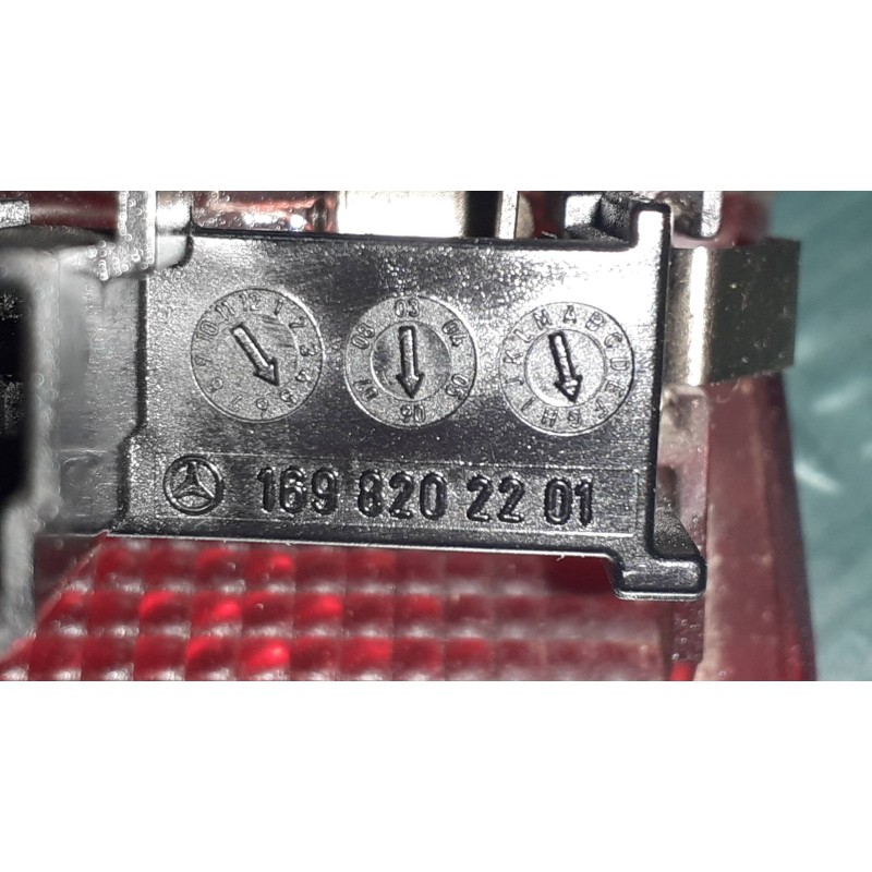 Recambio de piloto matricula para mercedes-benz clase b (w245) 180 cdi (245.207) referencia OEM IAM 1698202201  