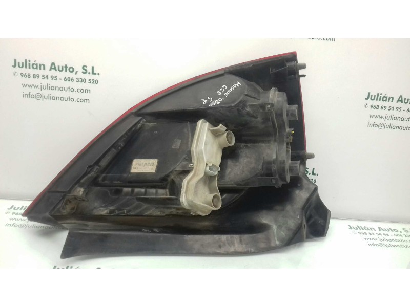 Recambio de piloto trasero derecho para renault megane ii berlina 5p authentique referencia OEM IAM 820073287 89398081 VALEO