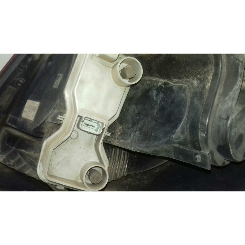 Recambio de piloto trasero derecho para renault megane ii berlina 5p authentique referencia OEM IAM 820073287 89398081 VALEO