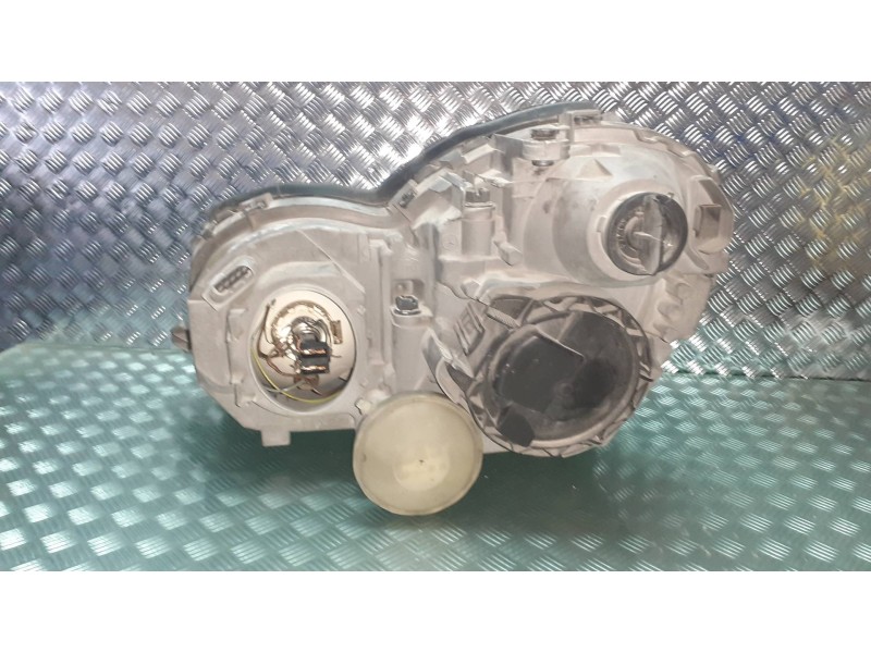 Recambio de faro derecho para mercedes-benz clase c (w203) berlina 220 cdi (203.006) referencia OEM IAM A2038200261  