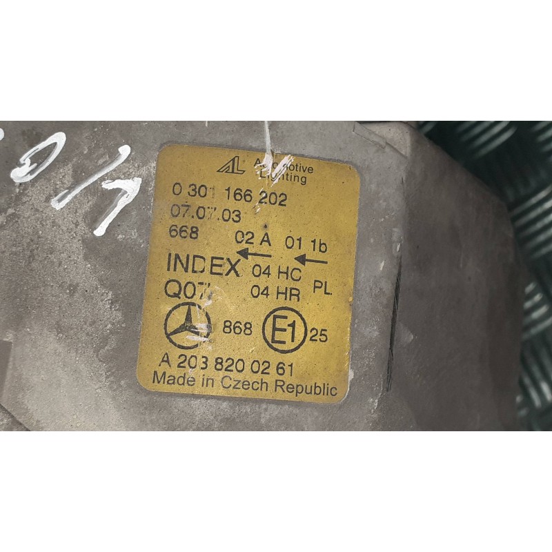 Recambio de faro derecho para mercedes-benz clase c (w203) berlina 220 cdi (203.006) referencia OEM IAM A2038200261  