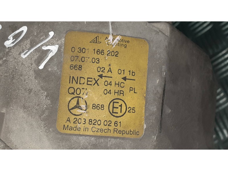 Recambio de faro derecho para mercedes-benz clase c (w203) berlina 220 cdi (203.006) referencia OEM IAM A2038200261  