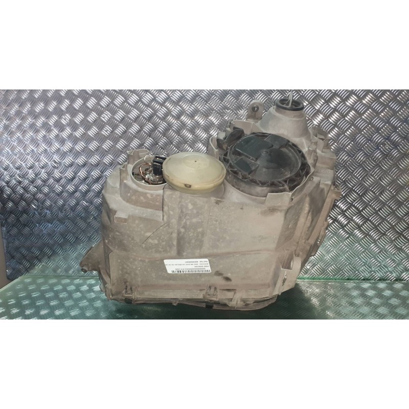 Recambio de faro derecho para mercedes-benz clase c (w203) berlina 220 cdi (203.006) referencia OEM IAM A2038200261  
