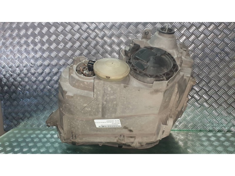 Recambio de faro derecho para mercedes-benz clase c (w203) berlina 220 cdi (203.006) referencia OEM IAM A2038200261  