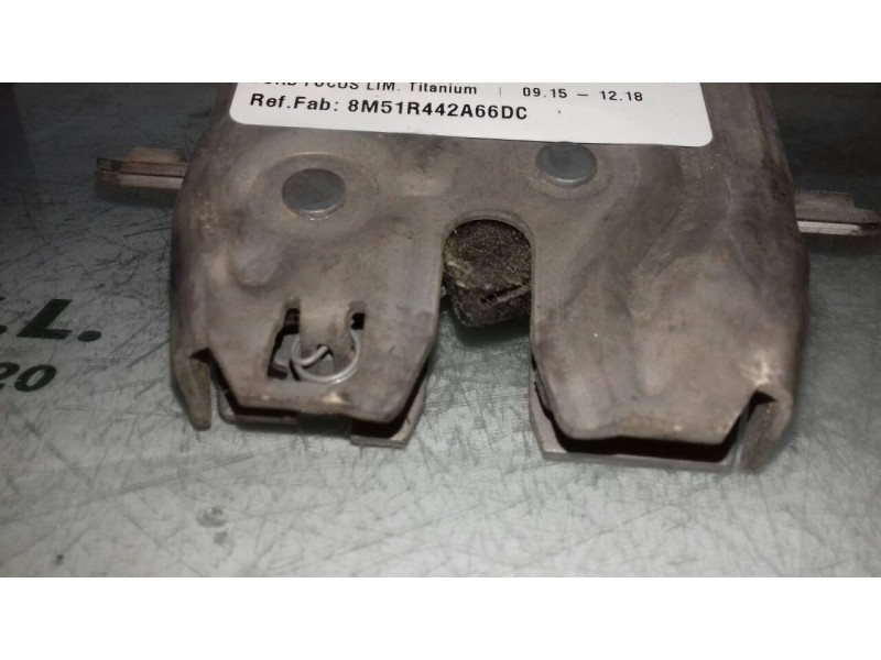 Recambio de cerradura maletero / porton para ford focus lim. titanium referencia OEM IAM 8M51R442A66DC  