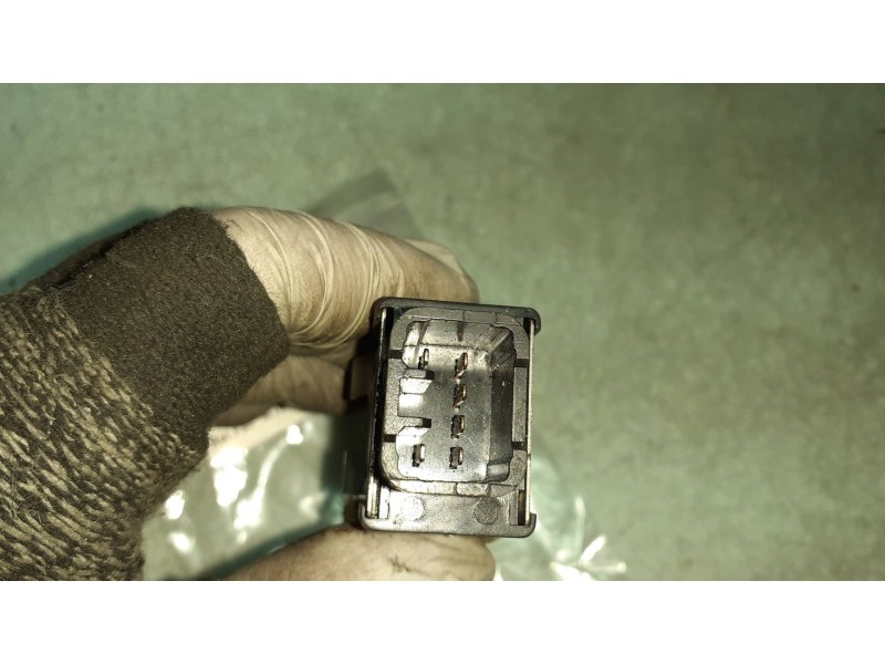 Recambio de interruptor para tata indigo marina sw referencia OEM IAM M16K4  